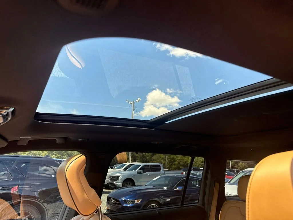 Used 2021 Black Jeep Summit image 4