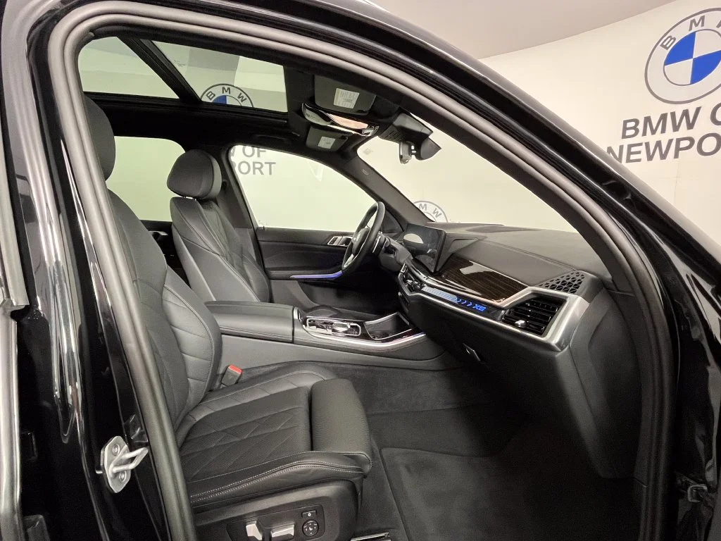 Certified Used 2024 Black Sapphire Metallic BMW xDrive40i image 22