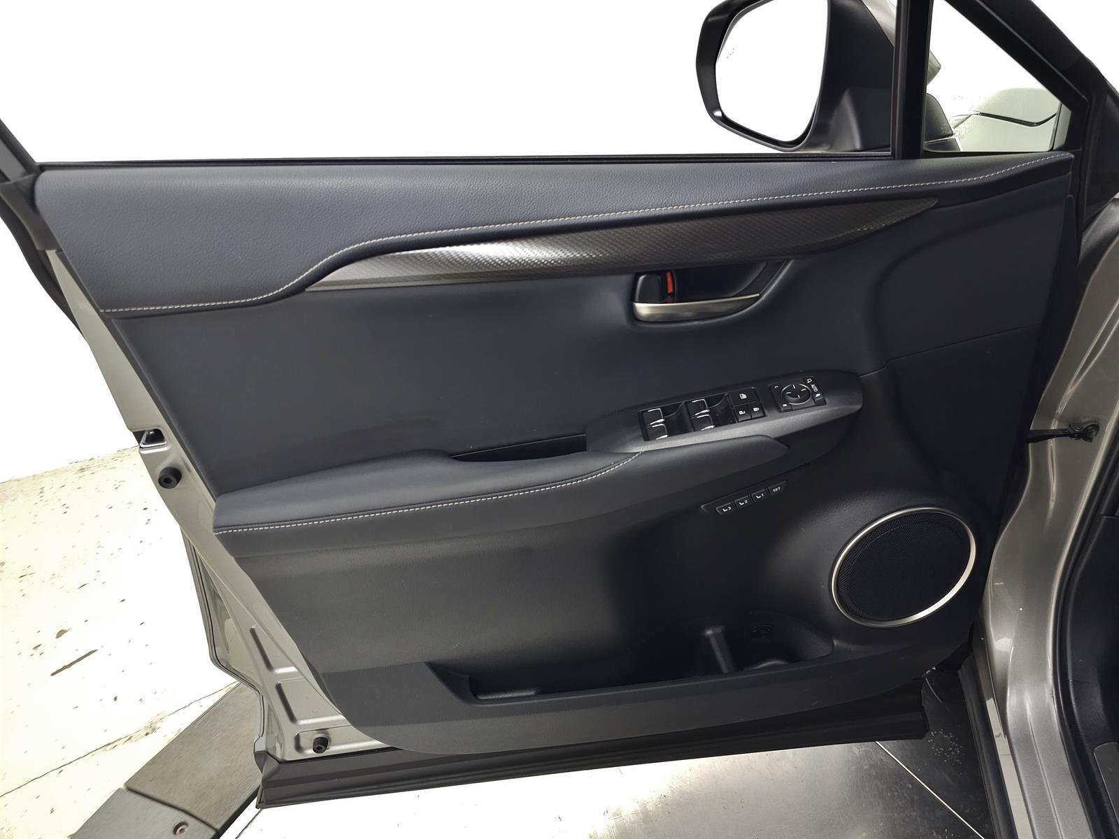 Certified Used 2020 Silver Lexus  image 15