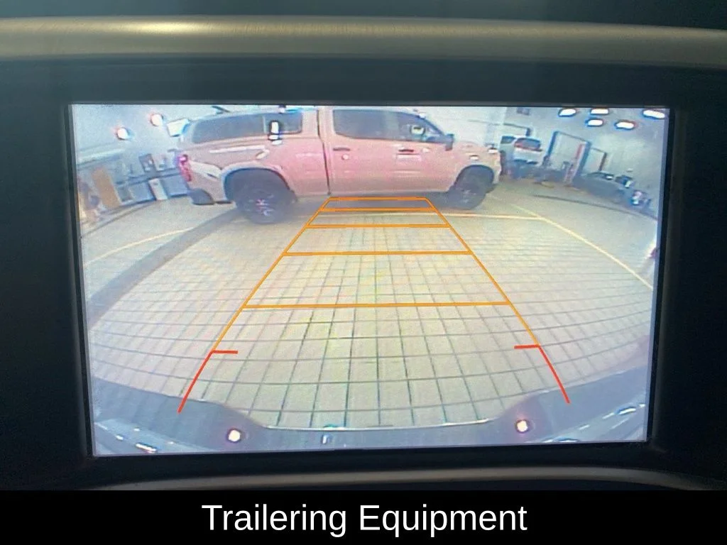 Used 2016 White GMC SLE image 3