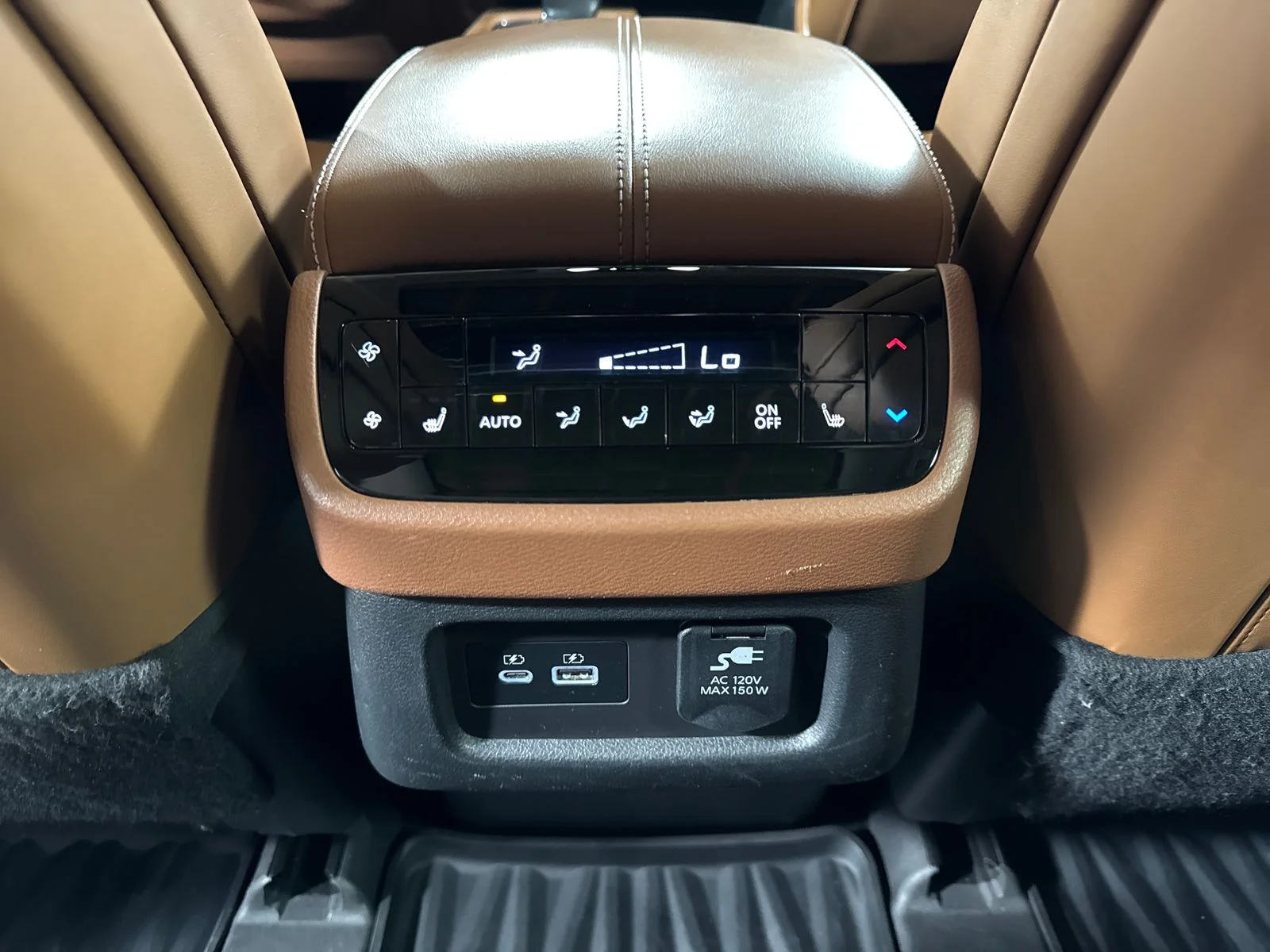 Used 2022 White INFINITI Sensory image 15