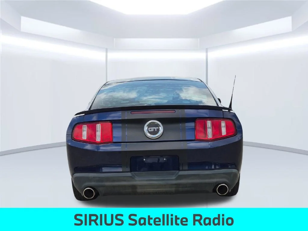 Used 2010  Ford GT Premium image 5