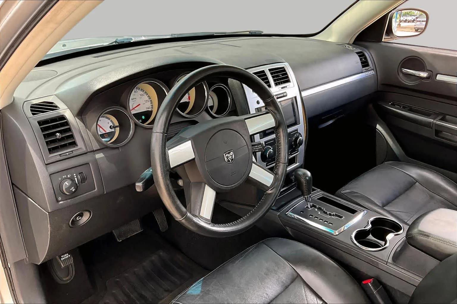 Used 2008 Bright Silver Metallic Dodge SXT image 17
