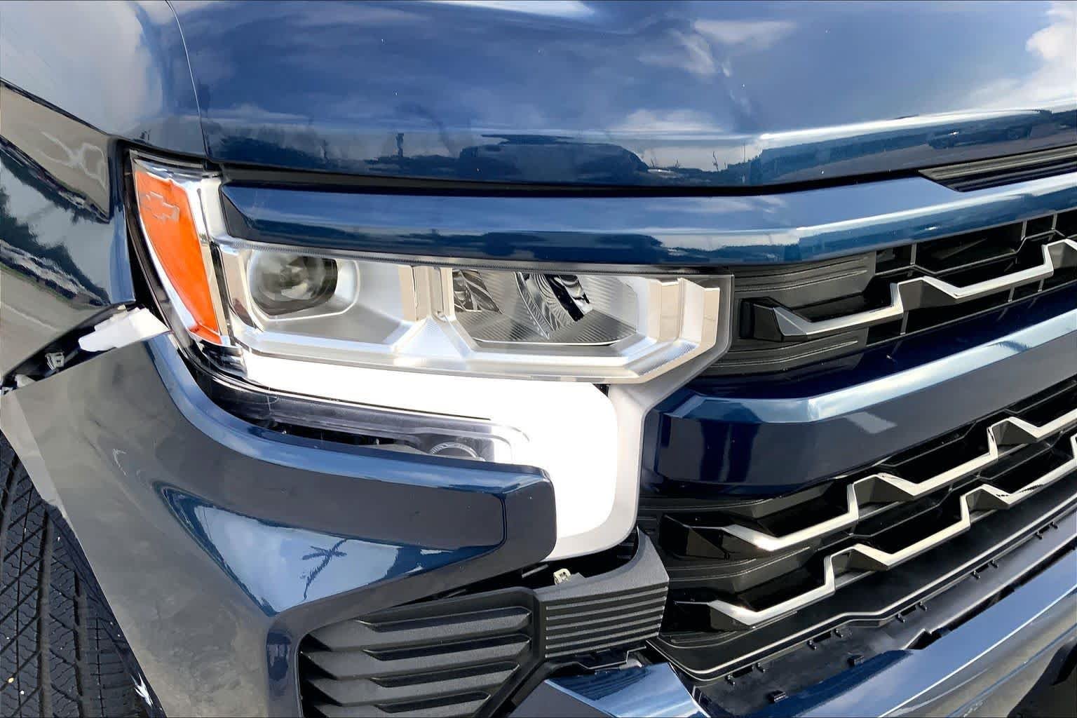 Used 2023 Northsky Blue Metallic Chevrolet RST image 26