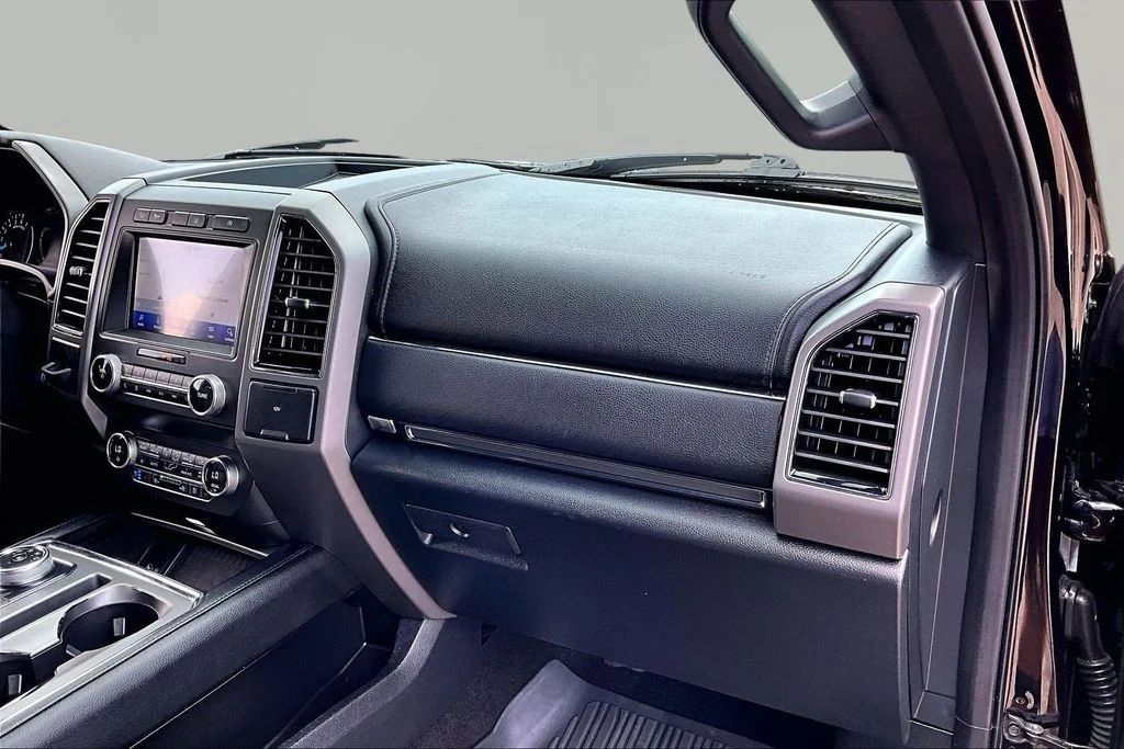Certified Used 2020 Agate Black Metallic Ford XLT image 17