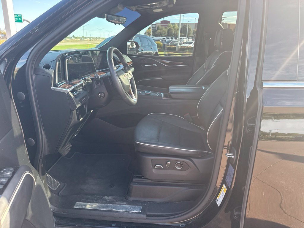 Used 2021 Black Cadillac Premium Luxury image 11
