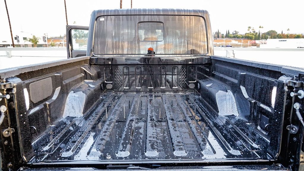 New 2026 Black Clearcoat Jeep Rubicon image 31