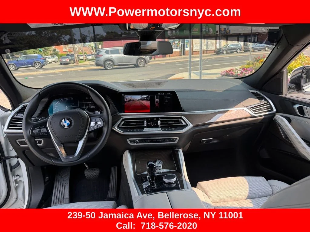 Used 2023 White BMW xDrive40i image 32