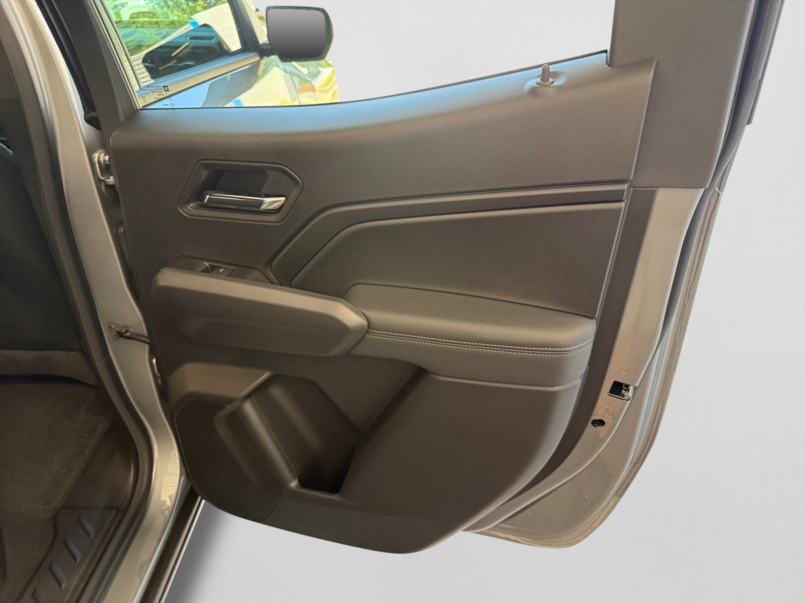 2026 Chevrolet Colorado LT - Photo 16
