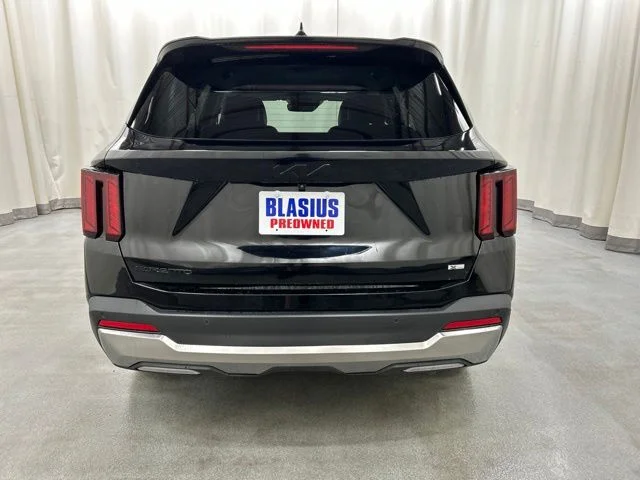 Used 2025  Kia EX image 31