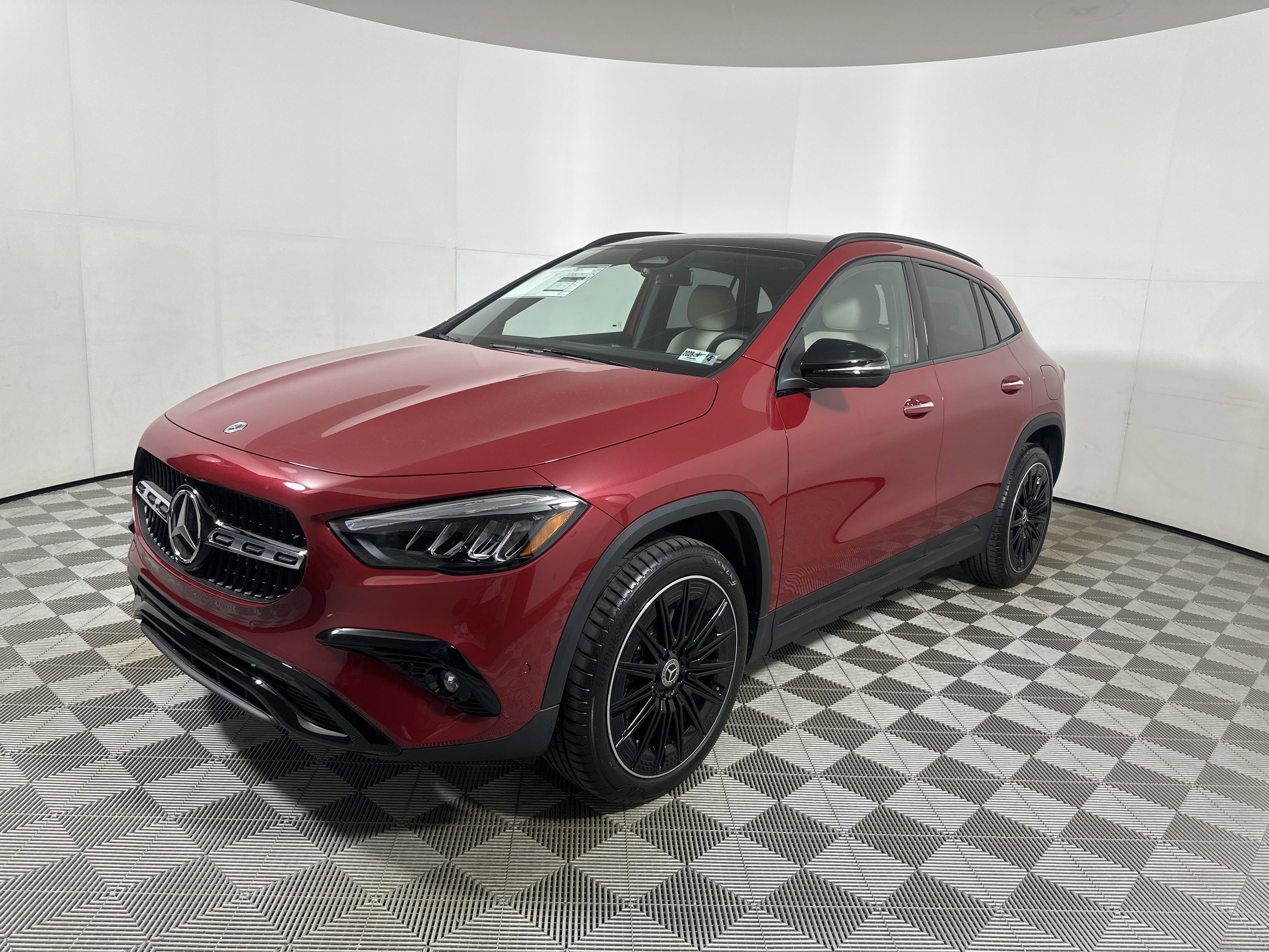 New 2026 MANUFAKTUR Patagonia Red Metallic Mercedes-Benz GLA 250 image 3