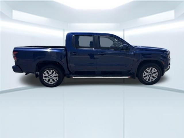 Used 2022 Blue Nissan SV image 5