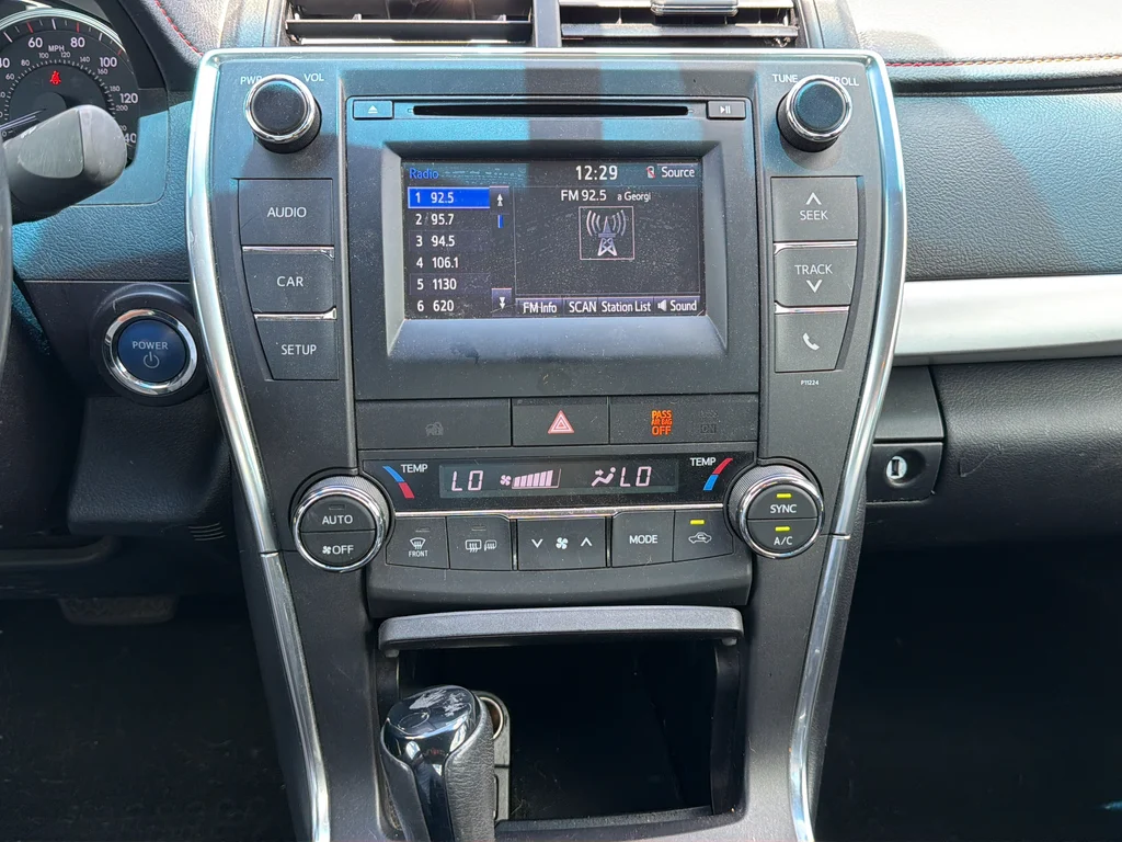 Used 2016 White Toyota SE image 14