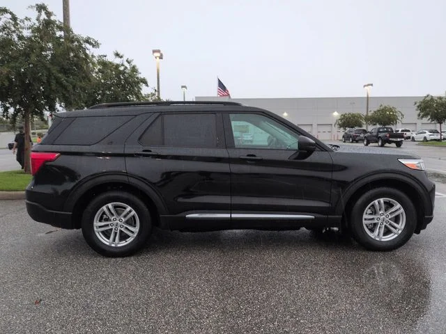 Used 2022 Black Ford XLT image 3