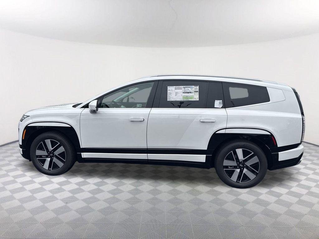 New 2026 White Hyundai SEL image 8