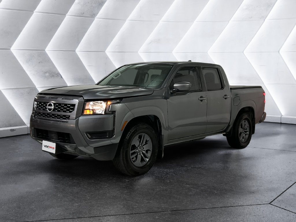 Used 2025 Gray Nissan SV image 3