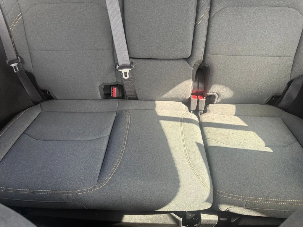 Used 2025 Gray Jeep Sahara 4xe image 37