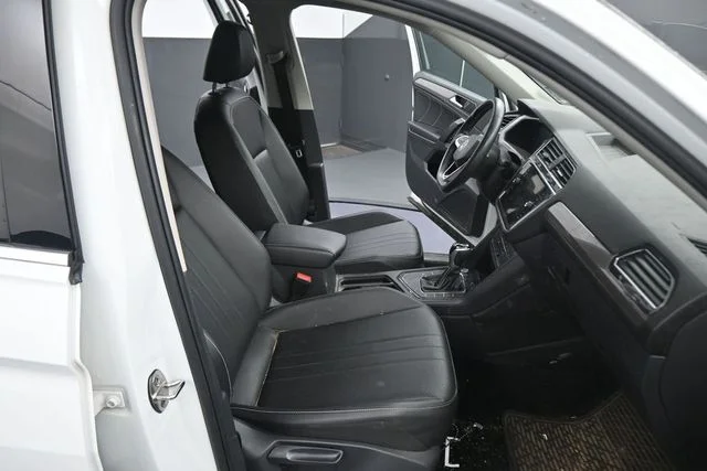 Used 2022 White Volkswagen 2.0T SE image 14