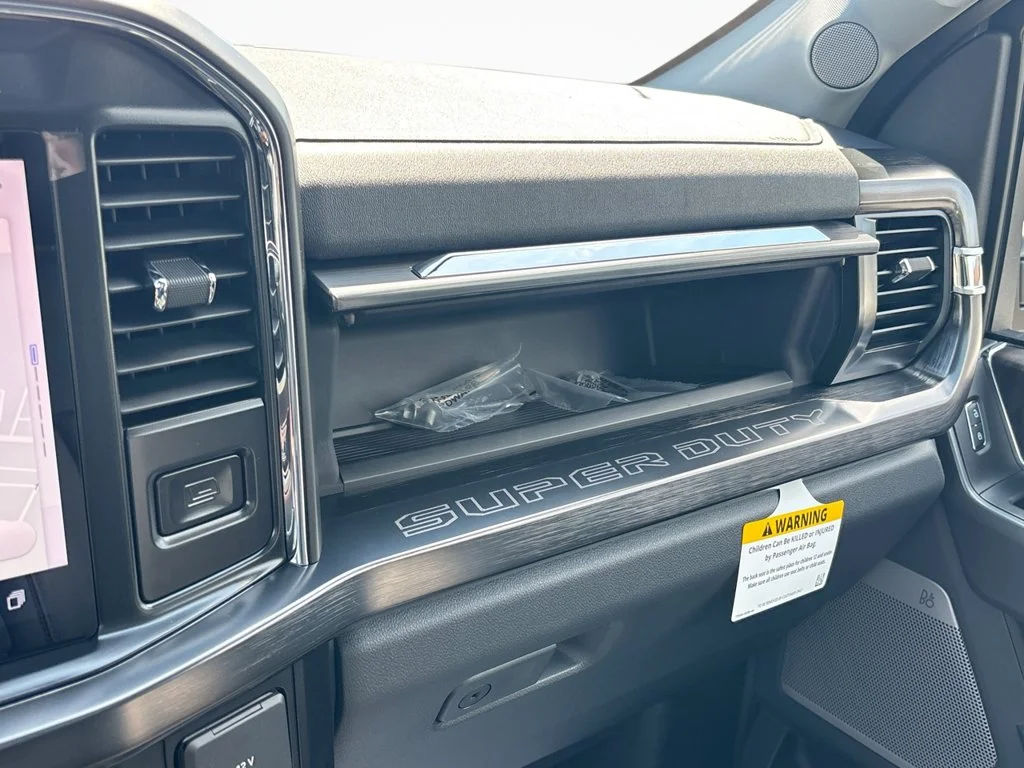 New 2026 Glacier Gray Metallic Tri-Coat Ford F-250® Lariat® image 40
