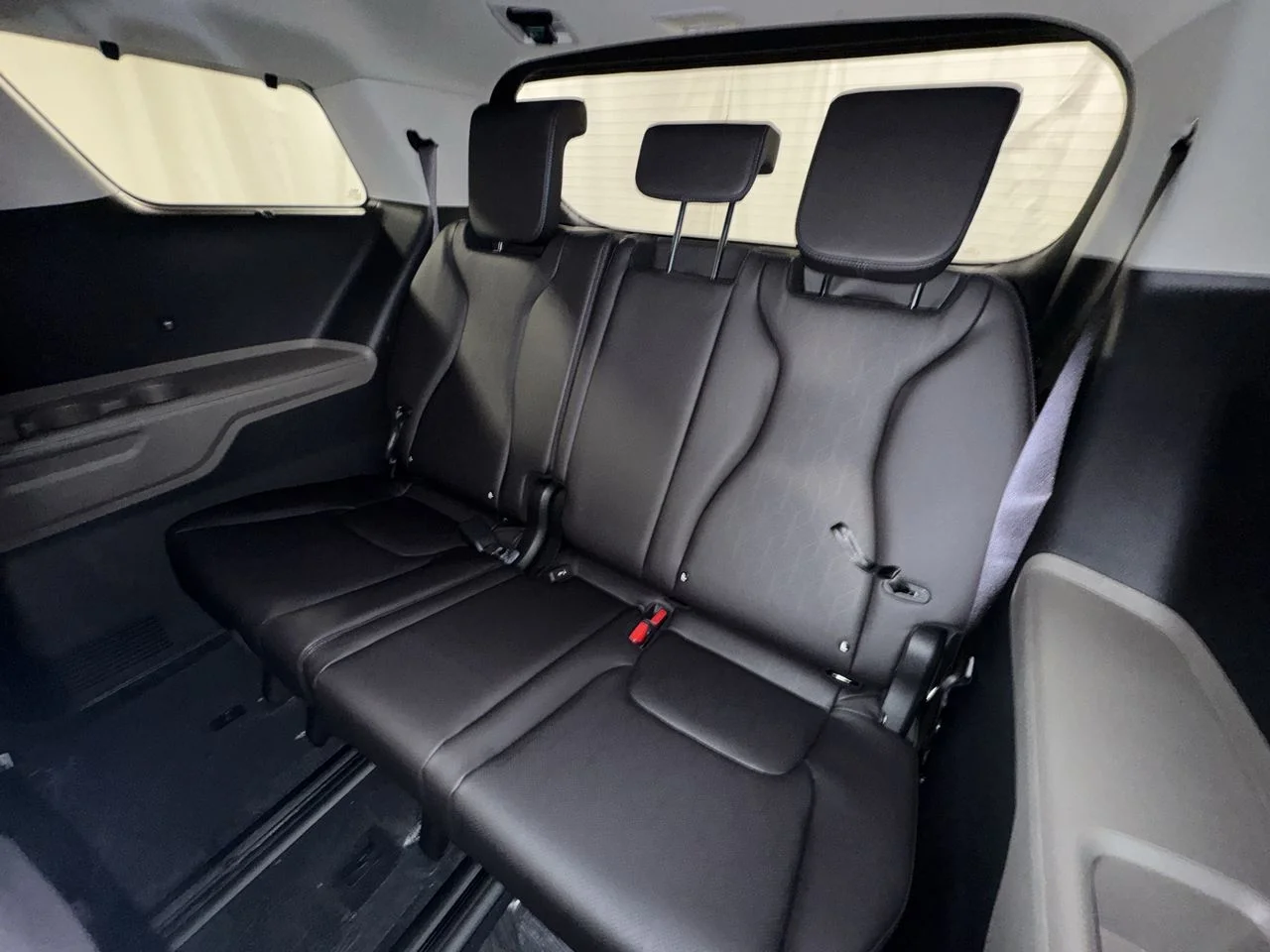 2026 Kia Carnival EX - Photo 29