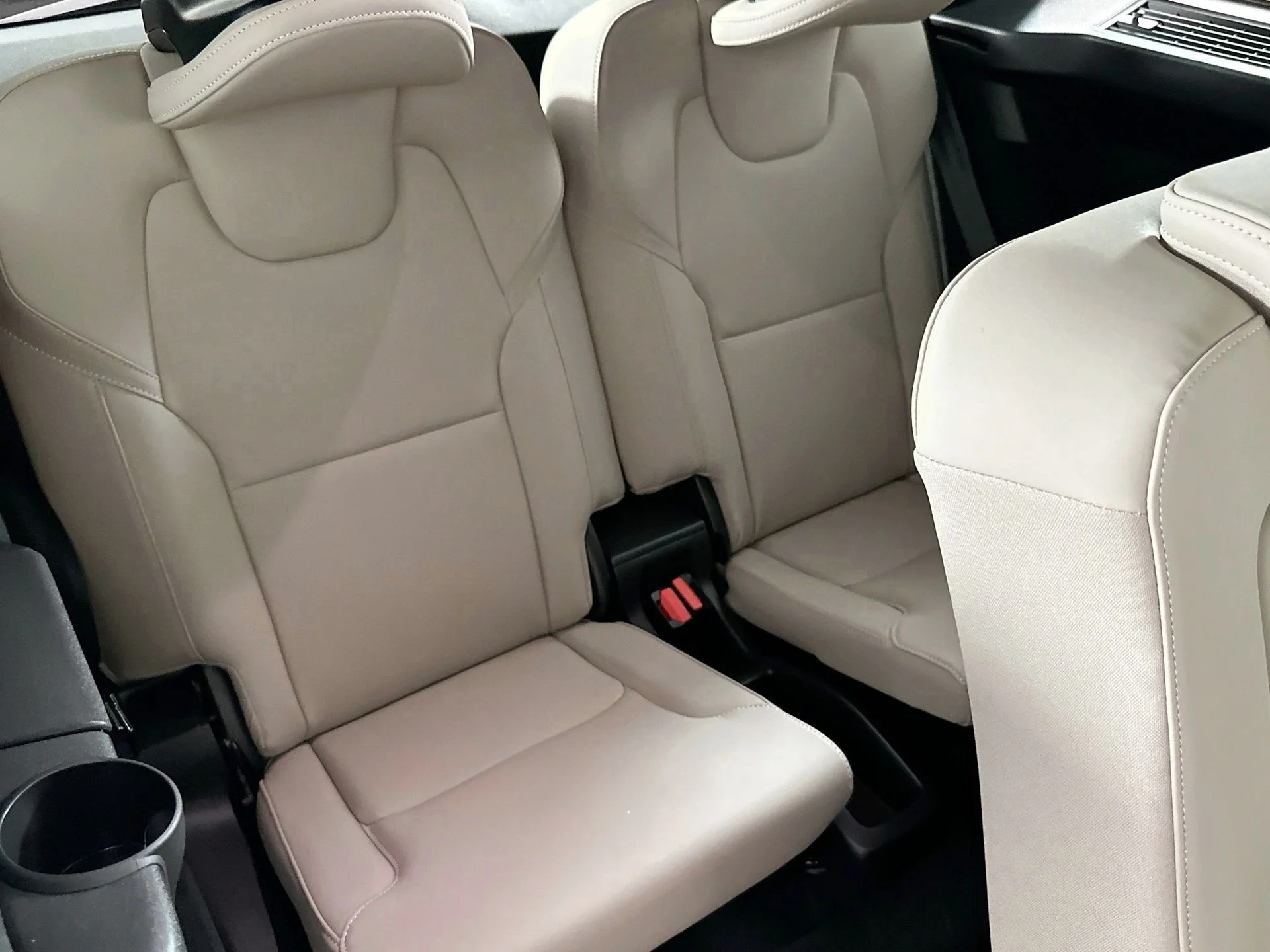 2026 Volvo XC90 Core - Photo 29