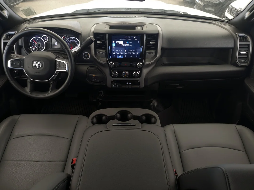 New 2026 White RAM Tradesman - - 4x4 - DUALLY - Uconnect 5 w/ 8.4 Screen - Apple CarPlay & More! image 23