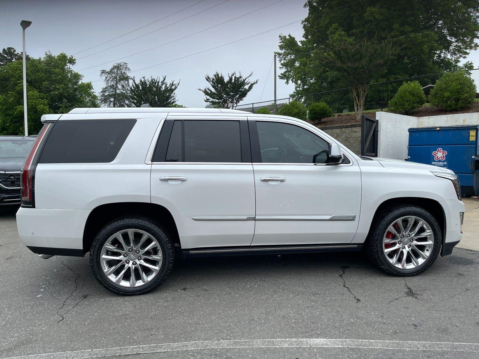 Used 2019 Crystal White Tricoat Cadillac Premium Luxury image 6
