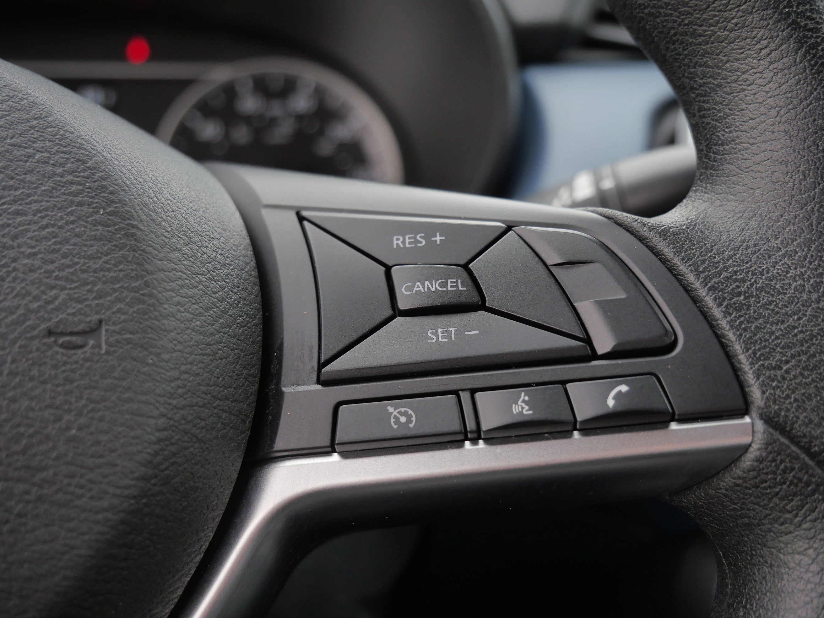 2025 Nissan Versa Sedan SV - Photo 28