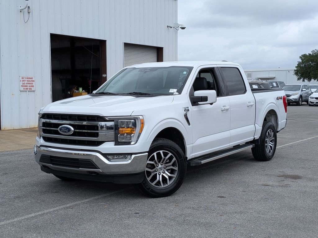 Used 2022 White Ford Lariat image 1
