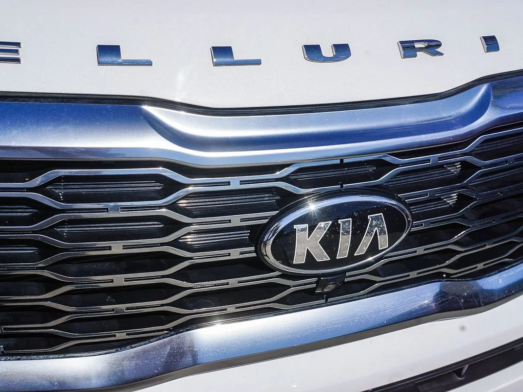 Used 2021 White Kia SX image 11