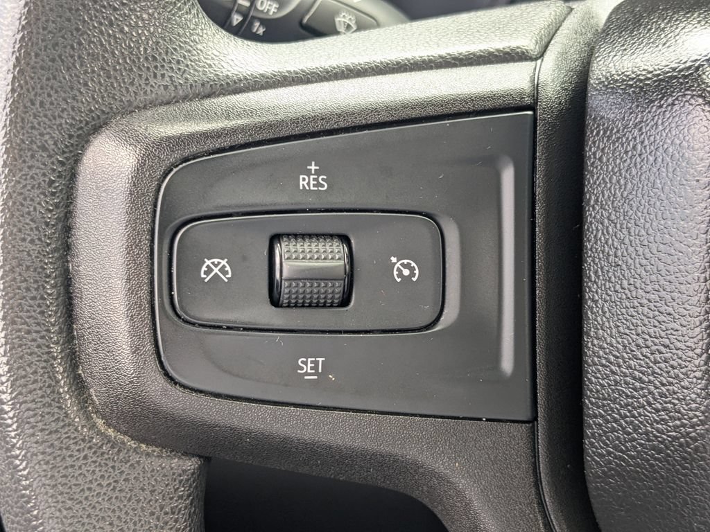 Used 2020 BLACK Chevrolet Custom image 22
