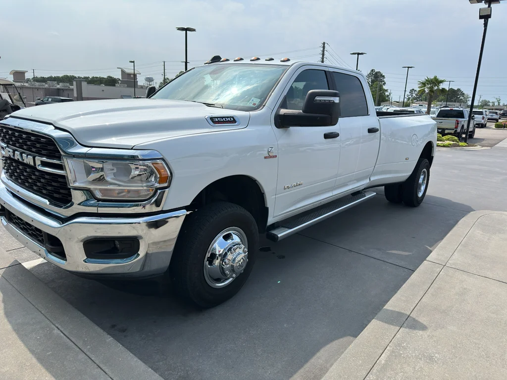 2023 RAM 3500 Big Horn 4X4 Crew Cab LWB's photo