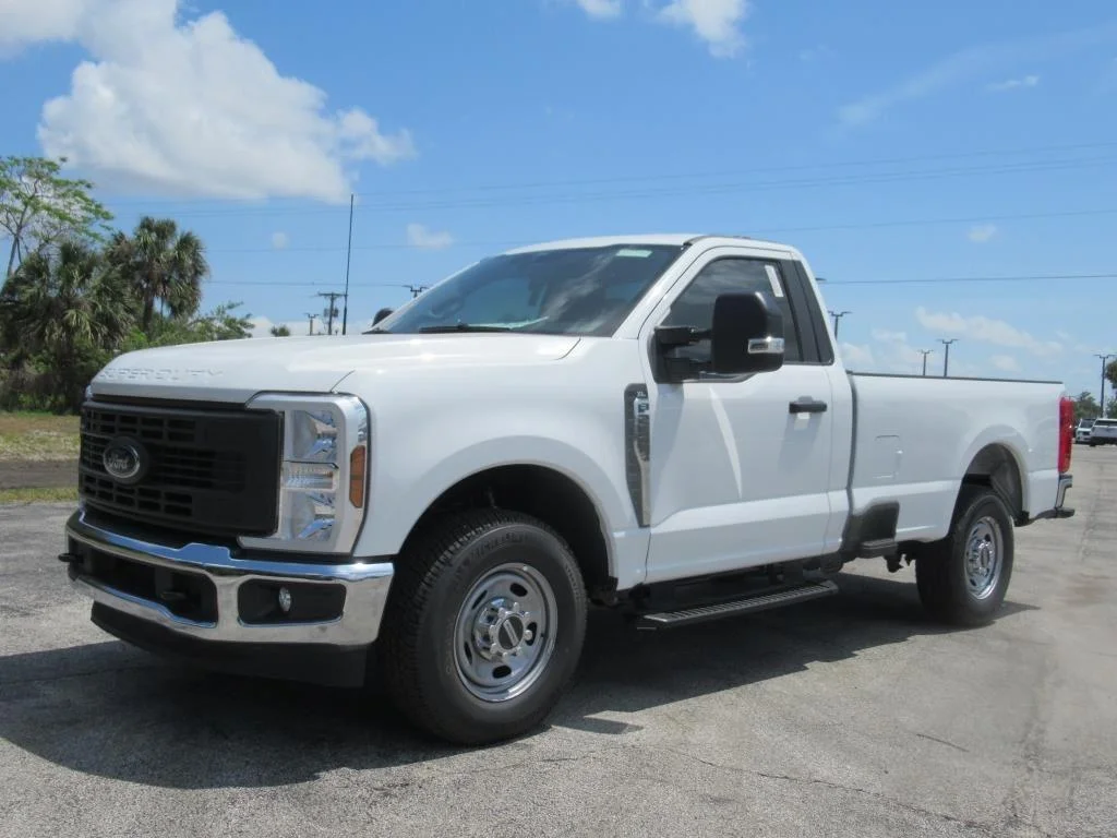 New 2024 Oxford White Ford F-250® XL image 3