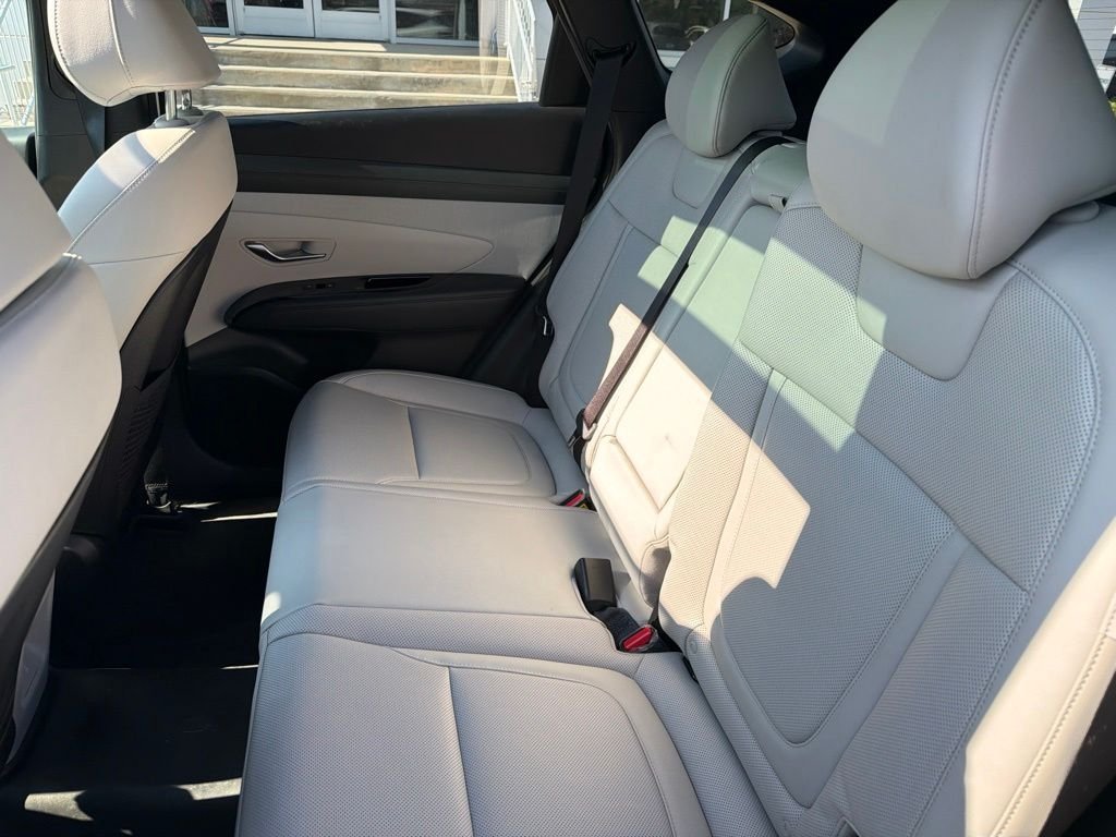 Used 2025 White Hyundai Limited image 10