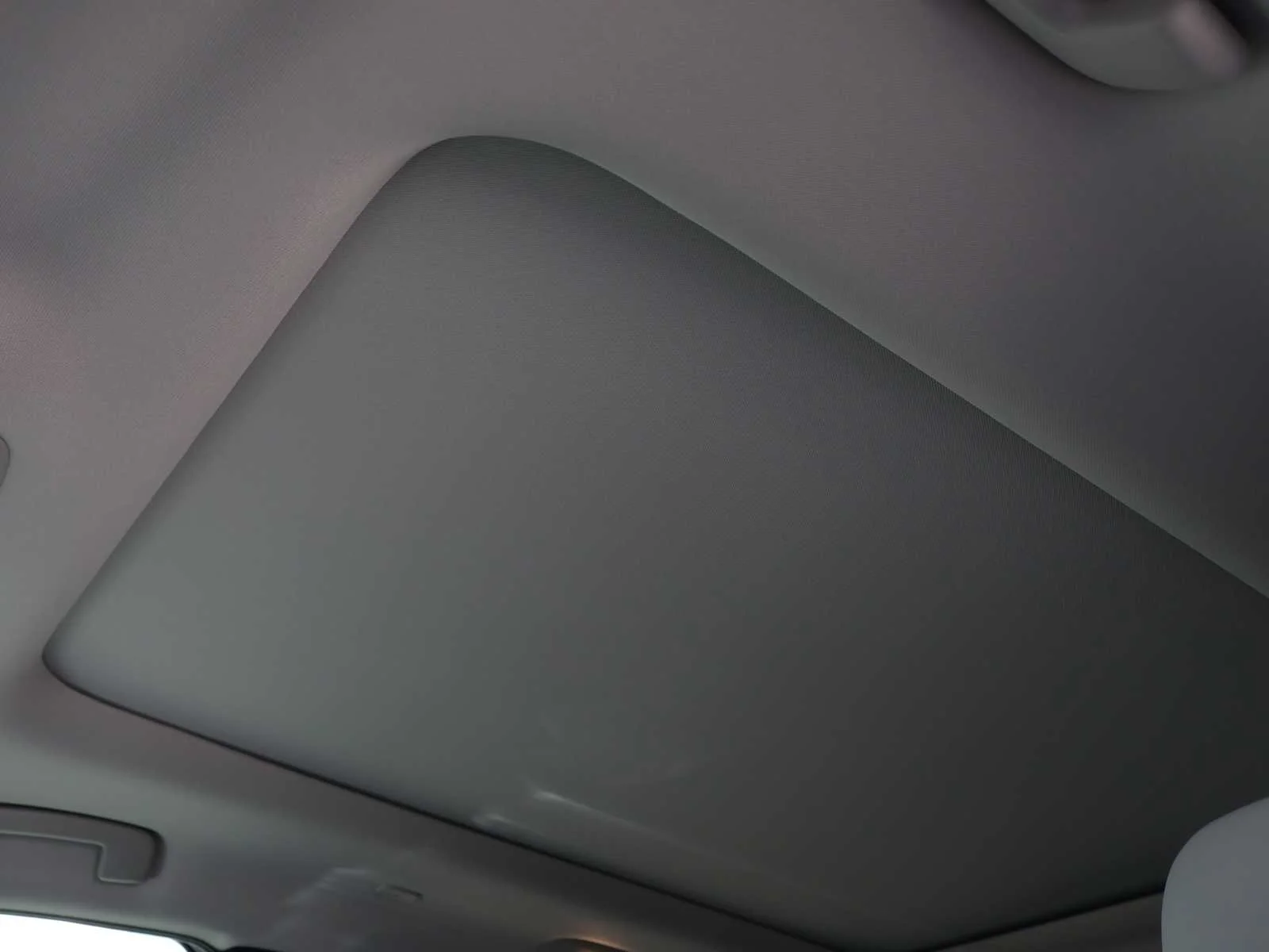 New 2027 RADIANT WHITE INFINITI Luxe FWD image 19