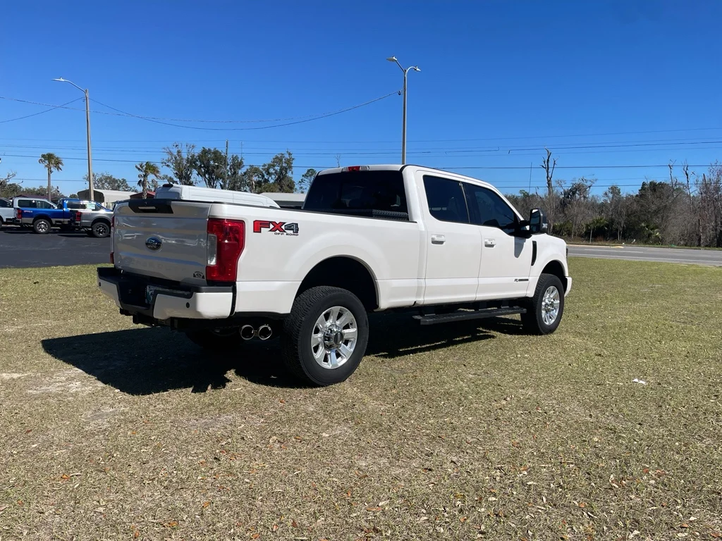 Used 2019 White Platinum Tri-Coat Metallic Ford LARIAT image 5