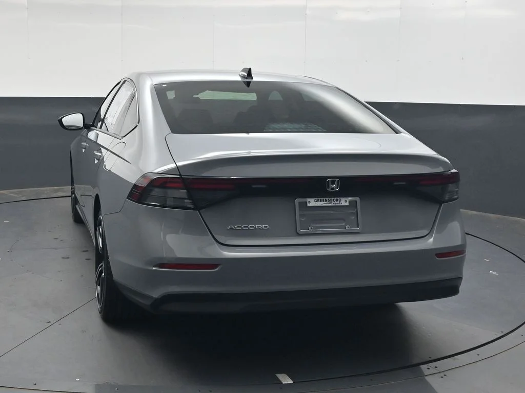 New 2026 Urban Gray Pearl Honda SE image 5