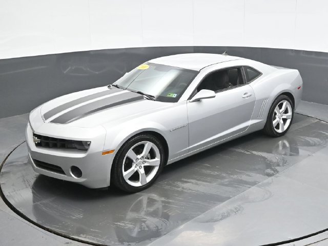 Used 2011 Silver Chevrolet 1LS image 13