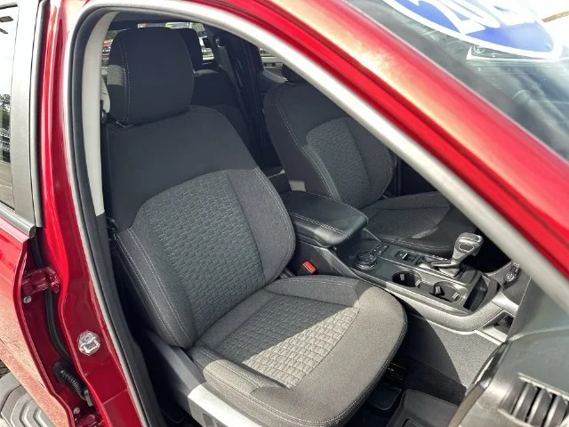 Used 2025 Red Ford XLT image 27