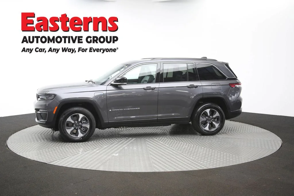 Used 2024 Gray Jeep 4xe image 63
