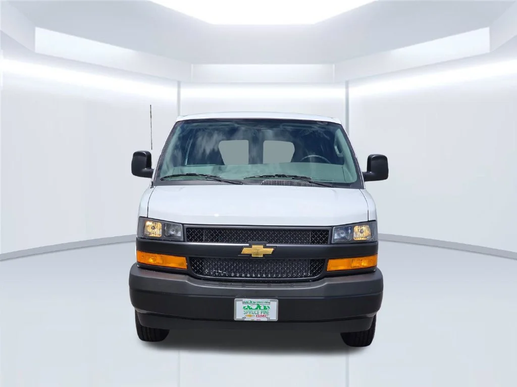 New 2026 White Chevrolet Work Van image 16