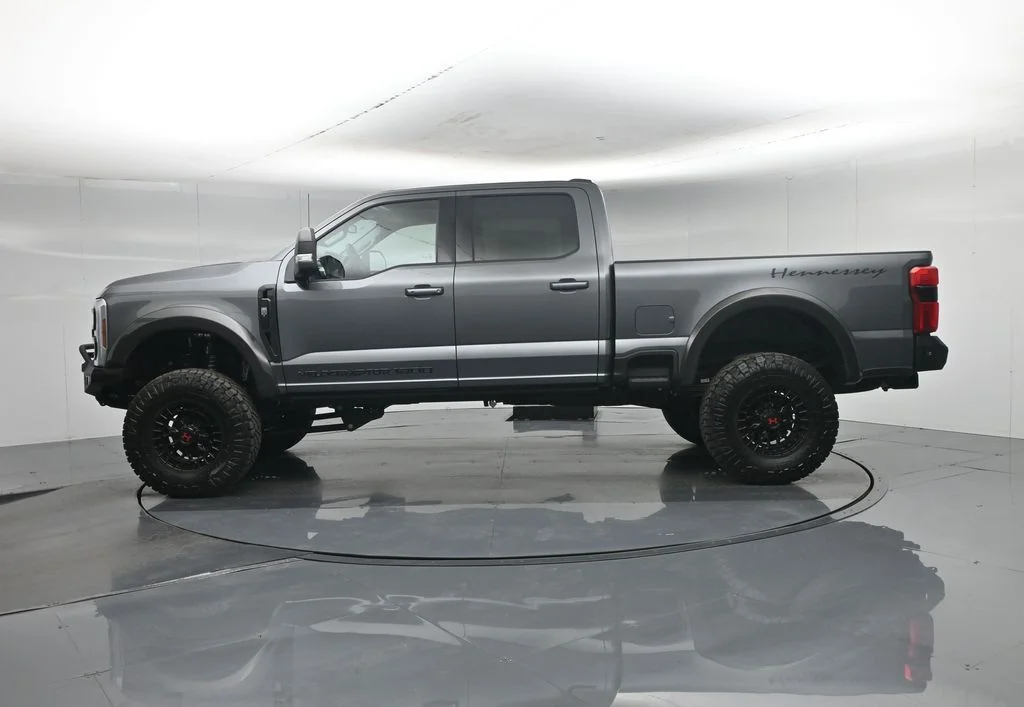 New 2026 Carbonized Gray Metallic Ford Lariat image 33