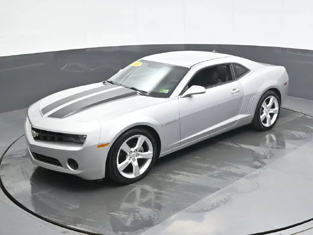 Used 2011 Silver Chevrolet 1LS image 13