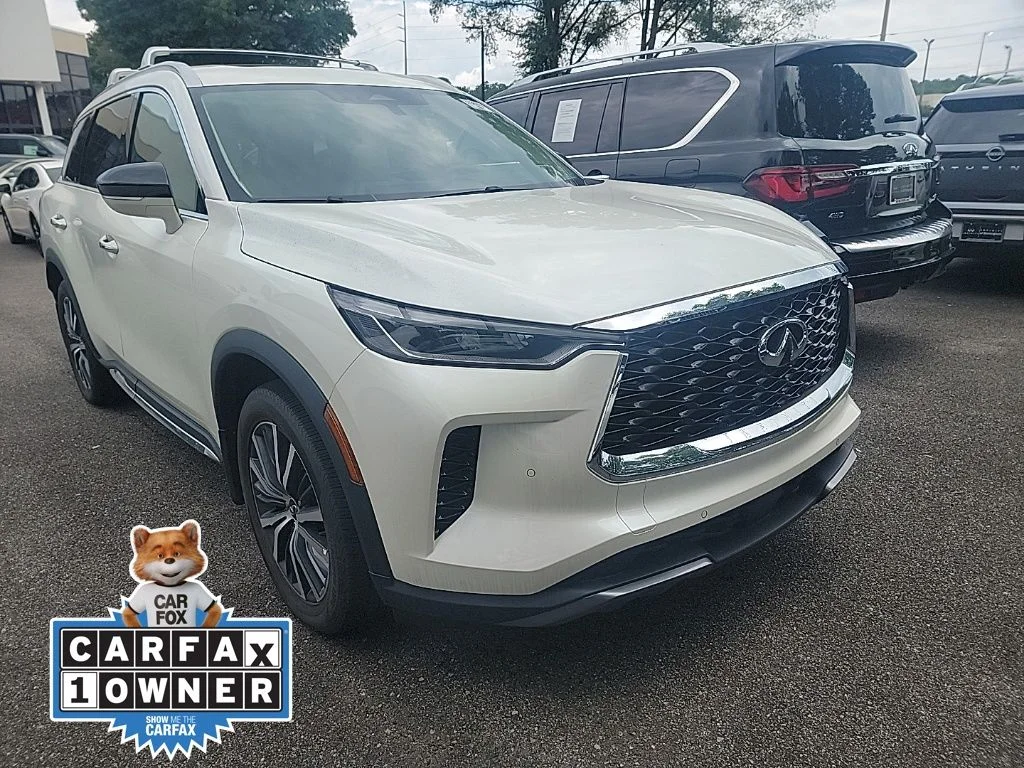 Certified Used 2024 Majestic White INFINITI Sensory image 1
