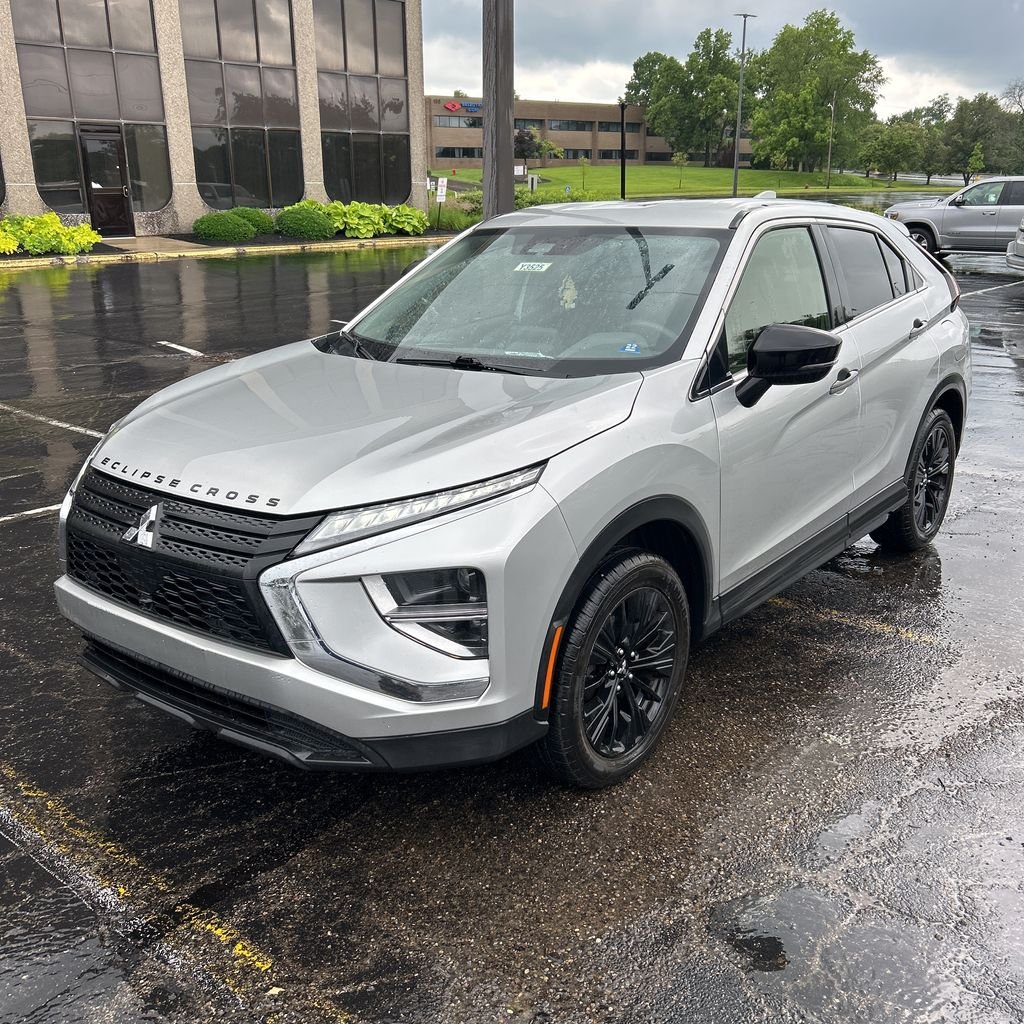 Used 2022 Silver Mitsubishi LE image 1