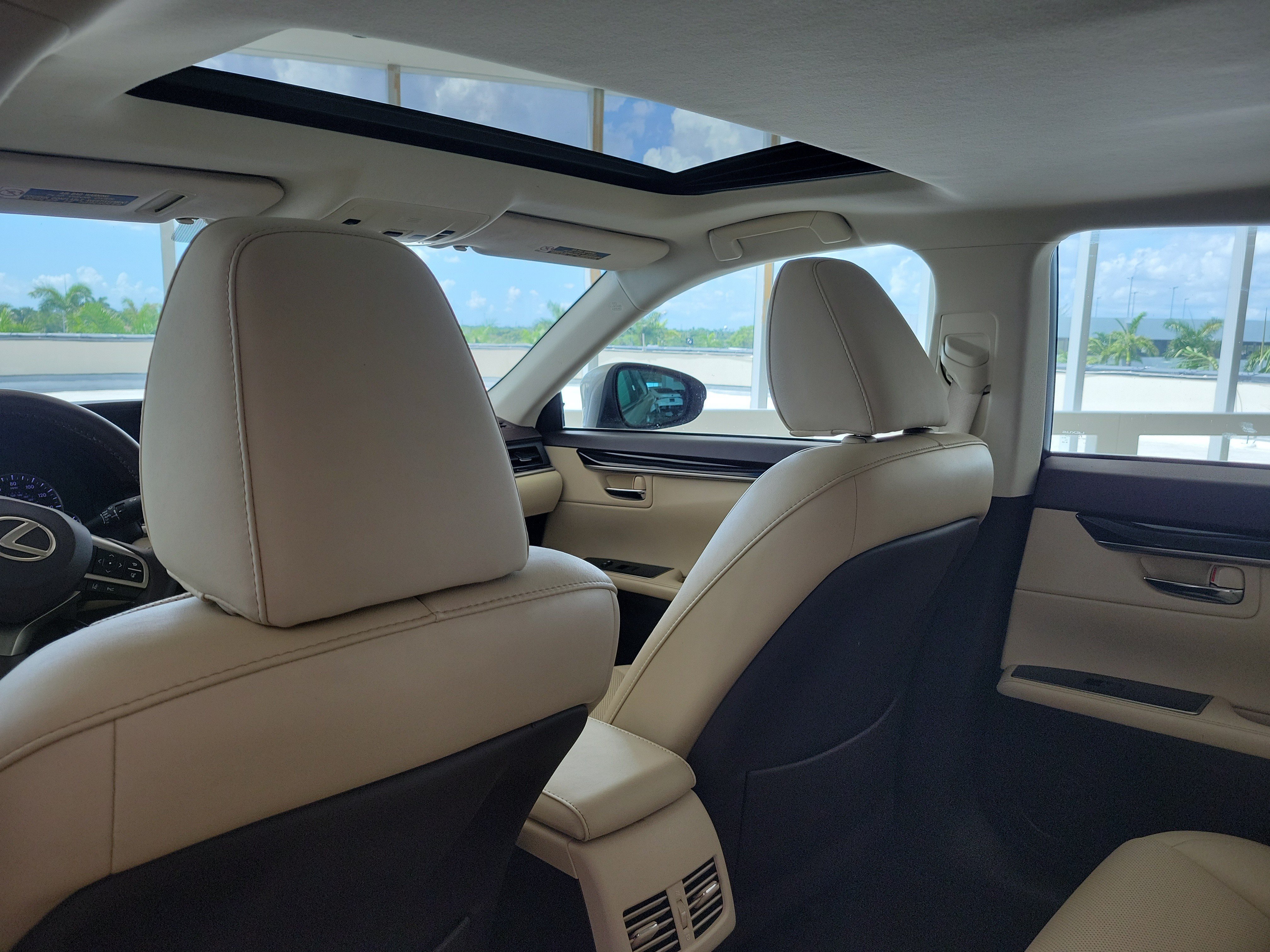 Used 2018 Silver Lexus ES 350 image 14