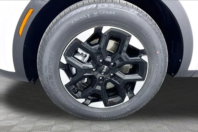 New 2026 White Kia S image 12
