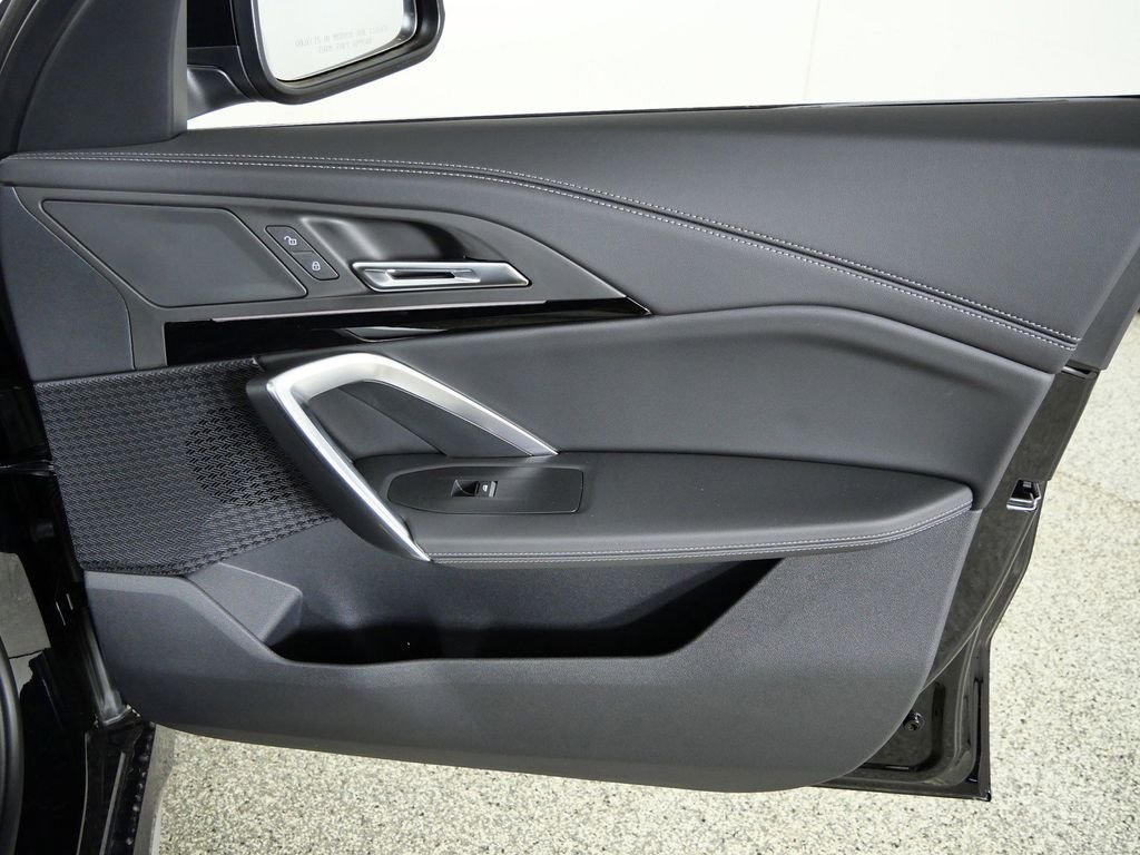 Used 2026 Jet Black BMW xDrive28i image 20