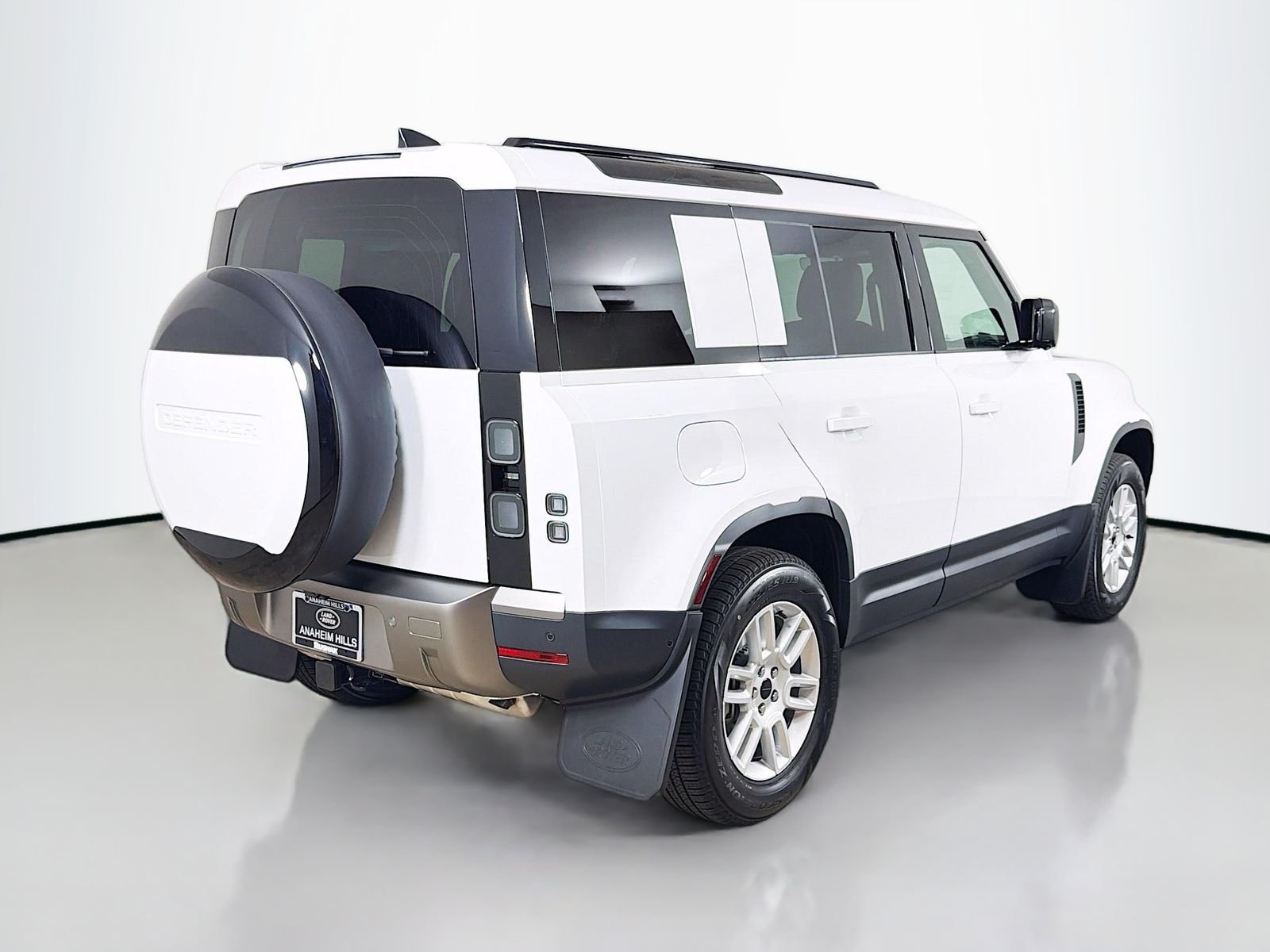 New 2026 Fuji White Land Rover S image 5