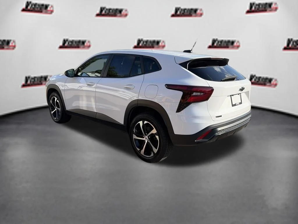 Used 2024 White Chevrolet 1RS image 8